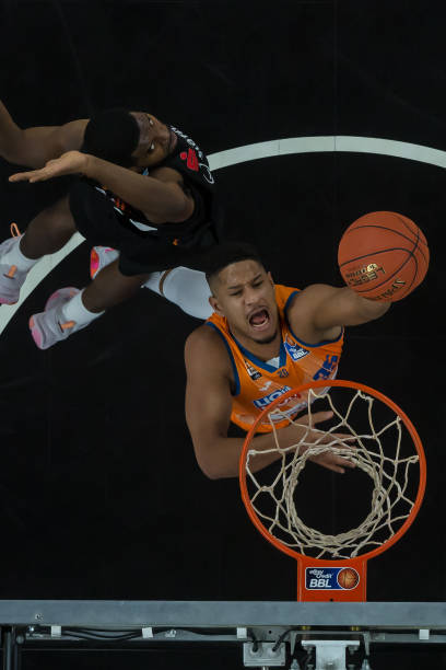 鲜明的进攻 鲜明的进攻